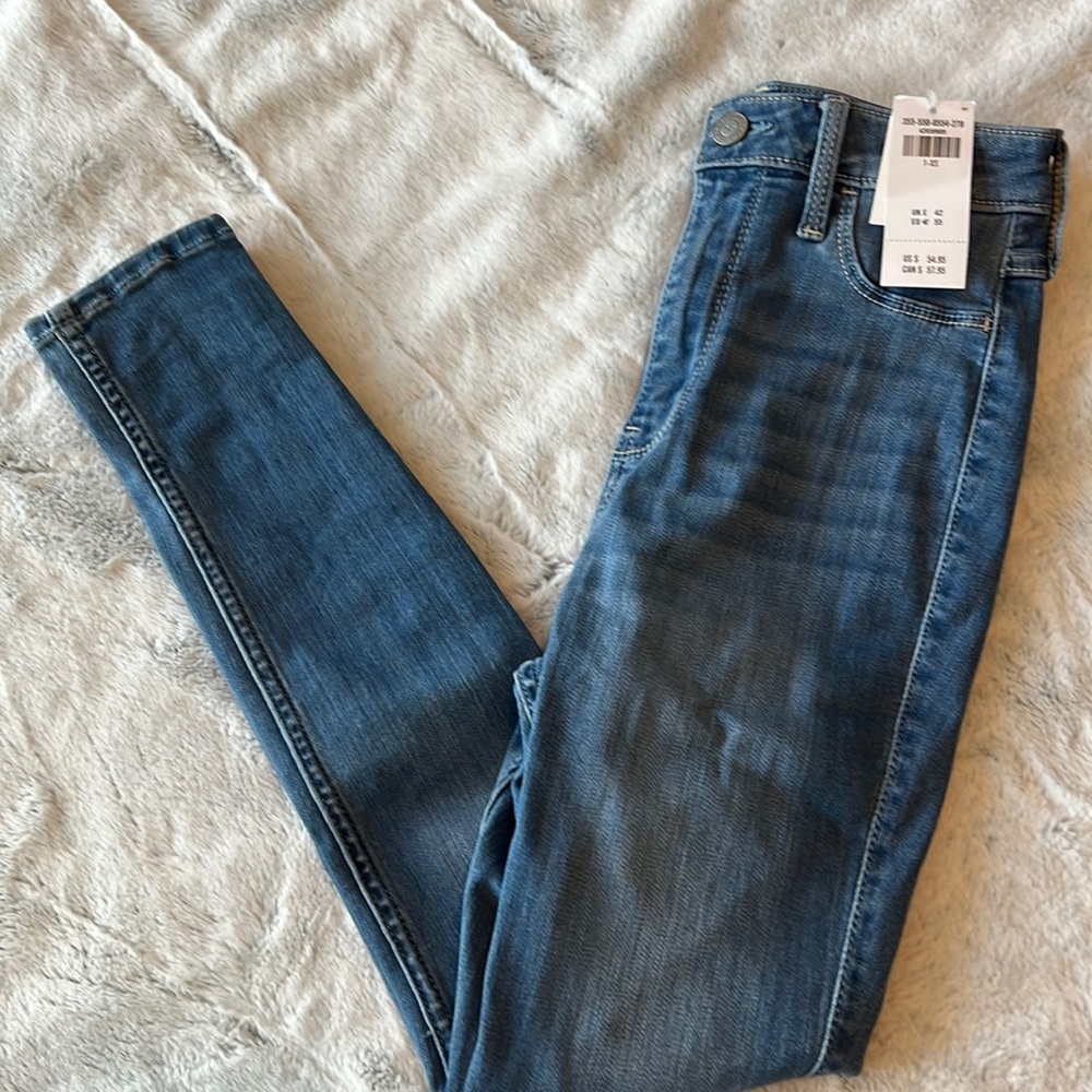 Hollister Curvy Ultra High-Rise Jean Leggings, Size 1XS